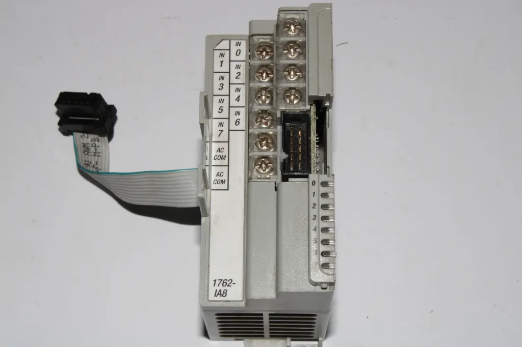 allen-bradley-1762-ia8-sera-revb-analog-io-module-front-view.webp