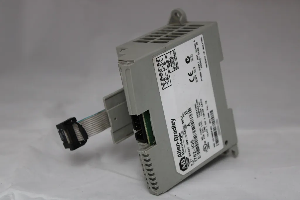 allen-bradley-1762-iq8-sera-revb-input-module-angled.webp