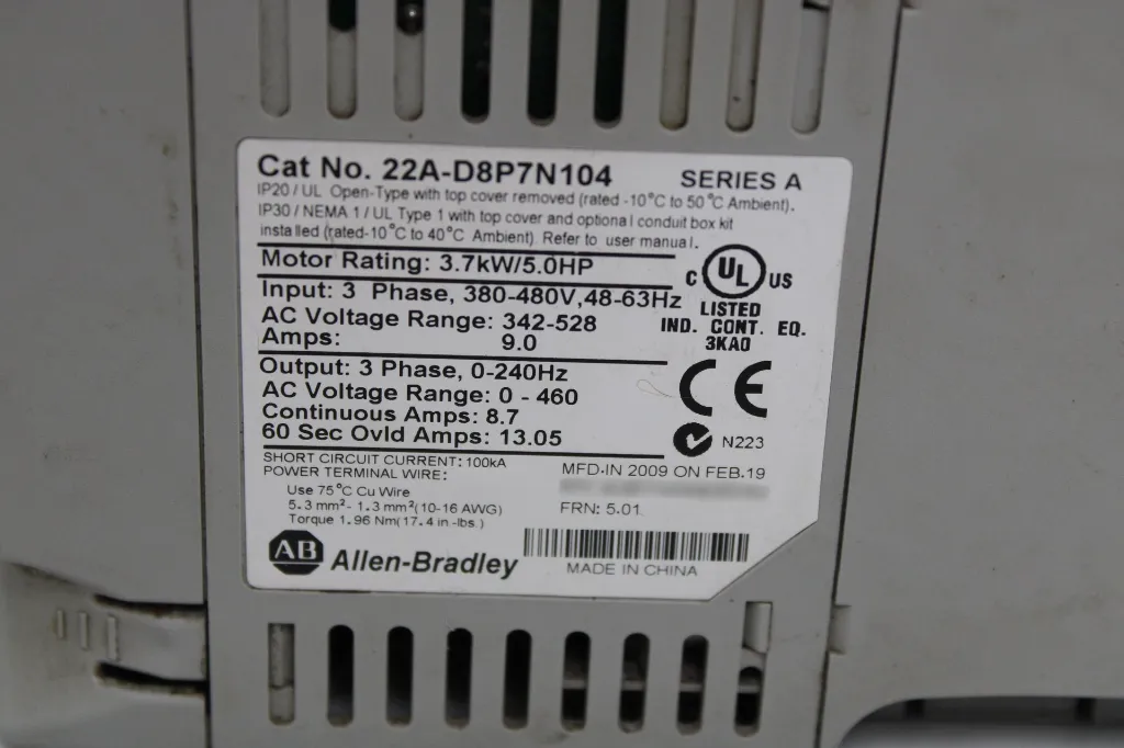 allen-bradley-22a-d8p7n104-sera-drive-9-0a-closeup.webp