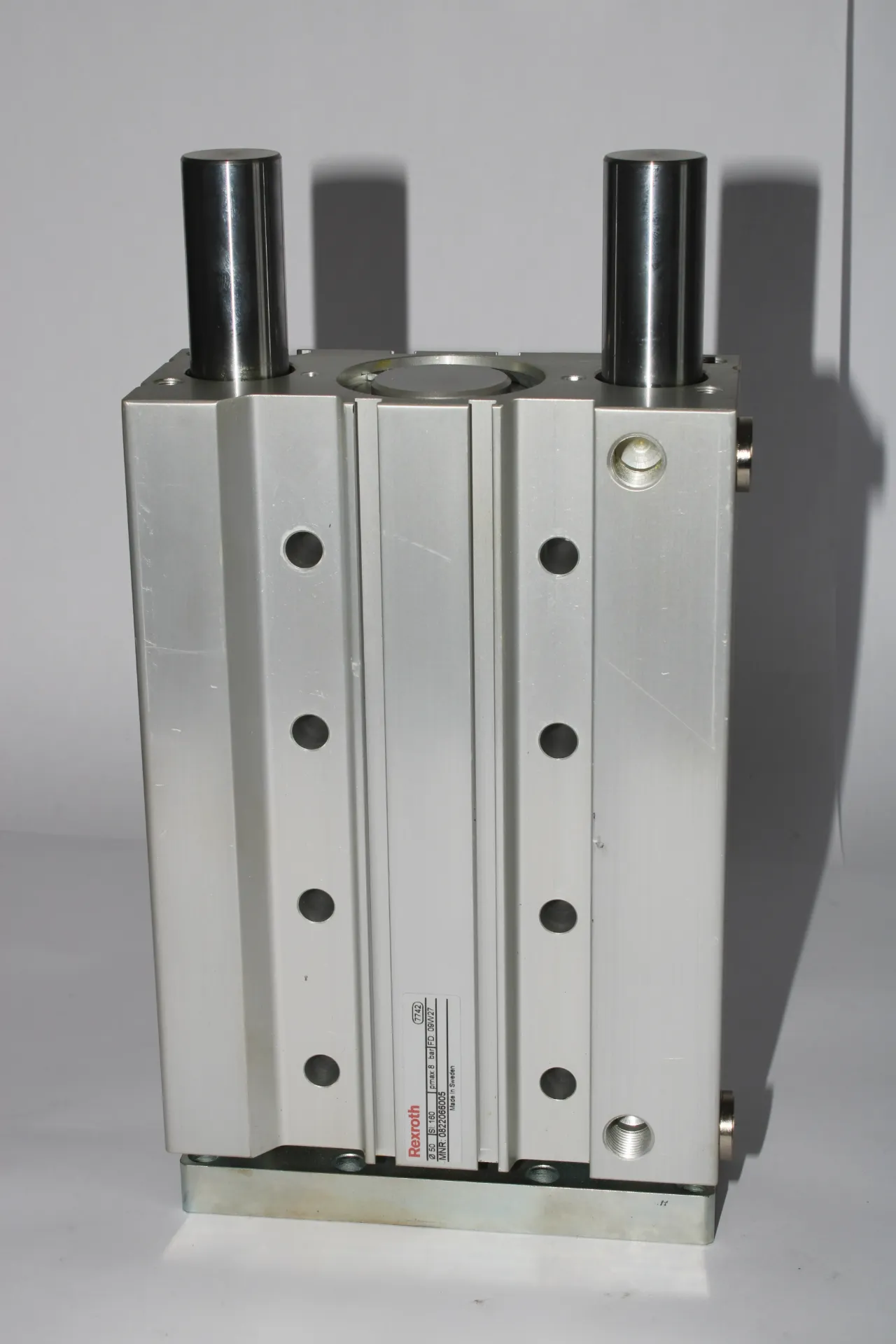 [34C] Bosch Rexroth Aventics 0822066005 (GPC-DA-050-0160-BV-SB) Double-acting Pneumatic Guided Cylinder