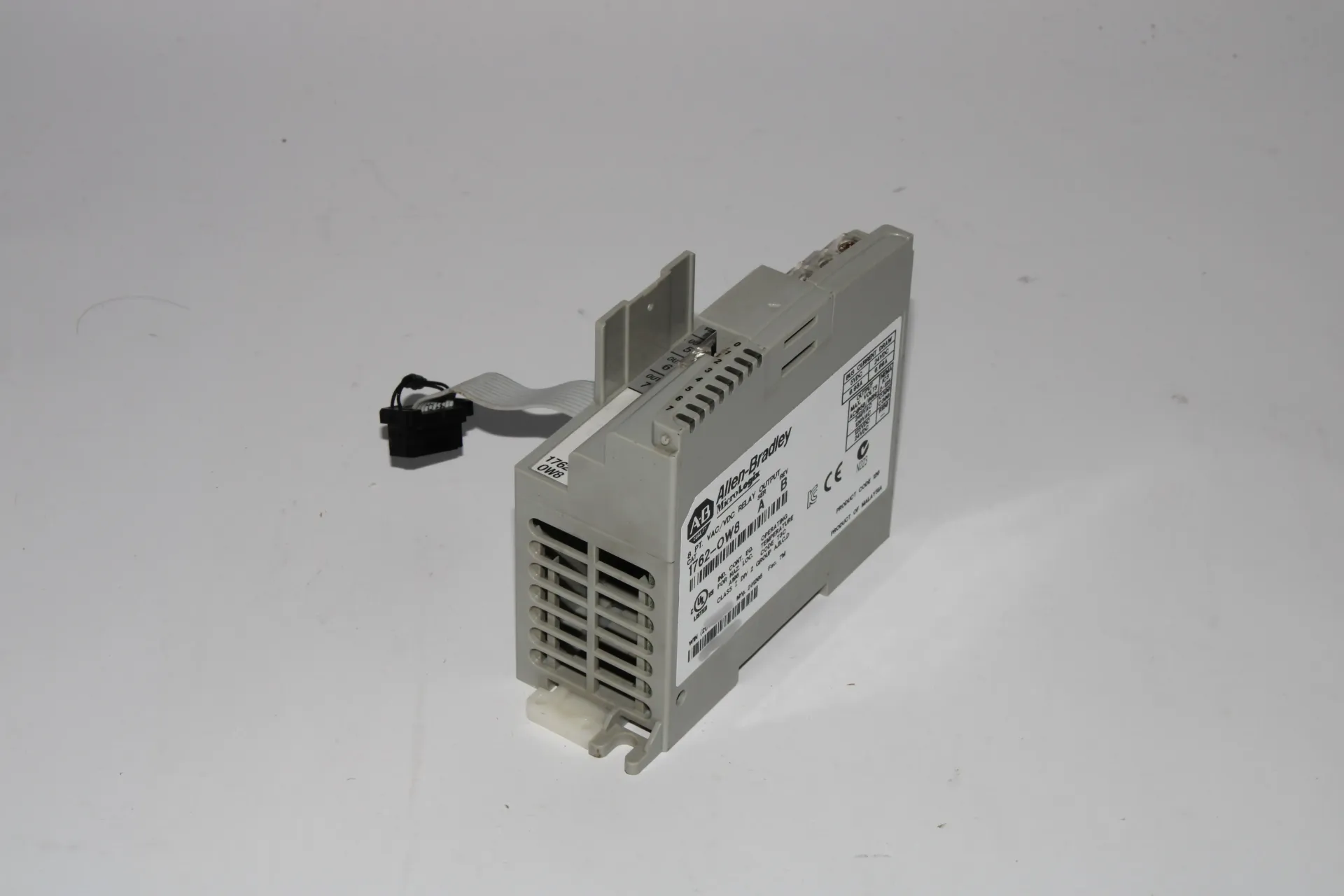 [29C] Allen-Bradley 1762-OW8 Relay Output Module Ser.A Rev.B