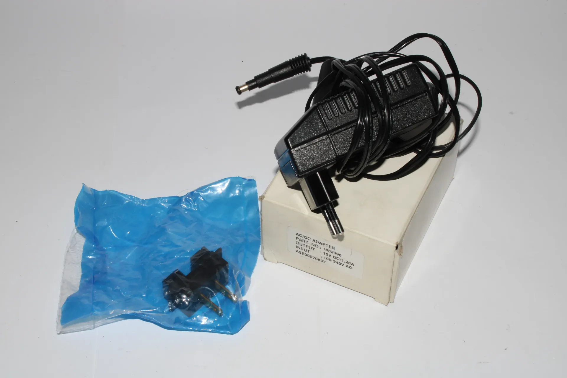 [29E] AC/DC Adapter 1882996 12V DC/1,25A Output EU Plug 