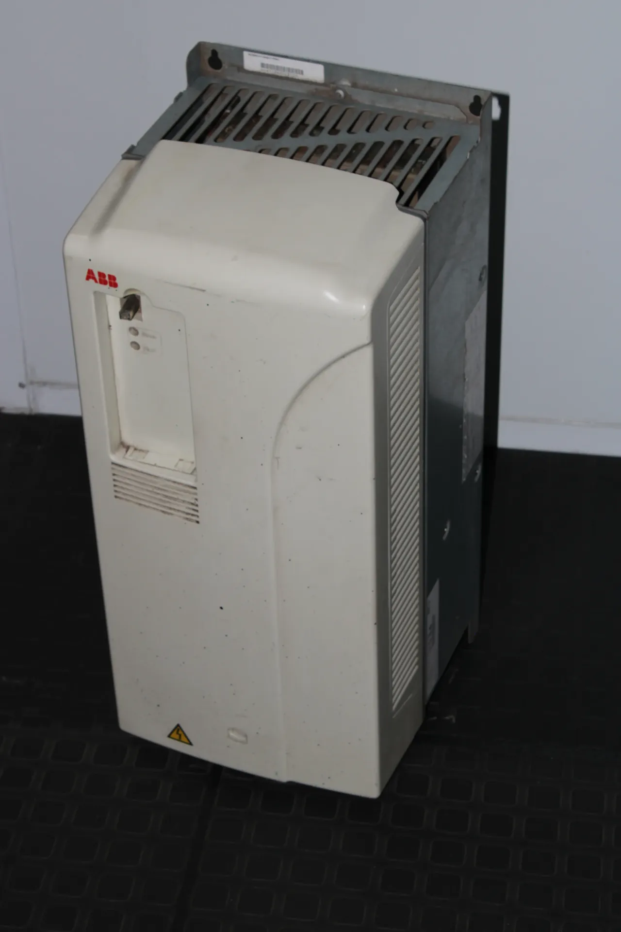 ABB ACS800-01-0050-7+P901 Drive 52A 