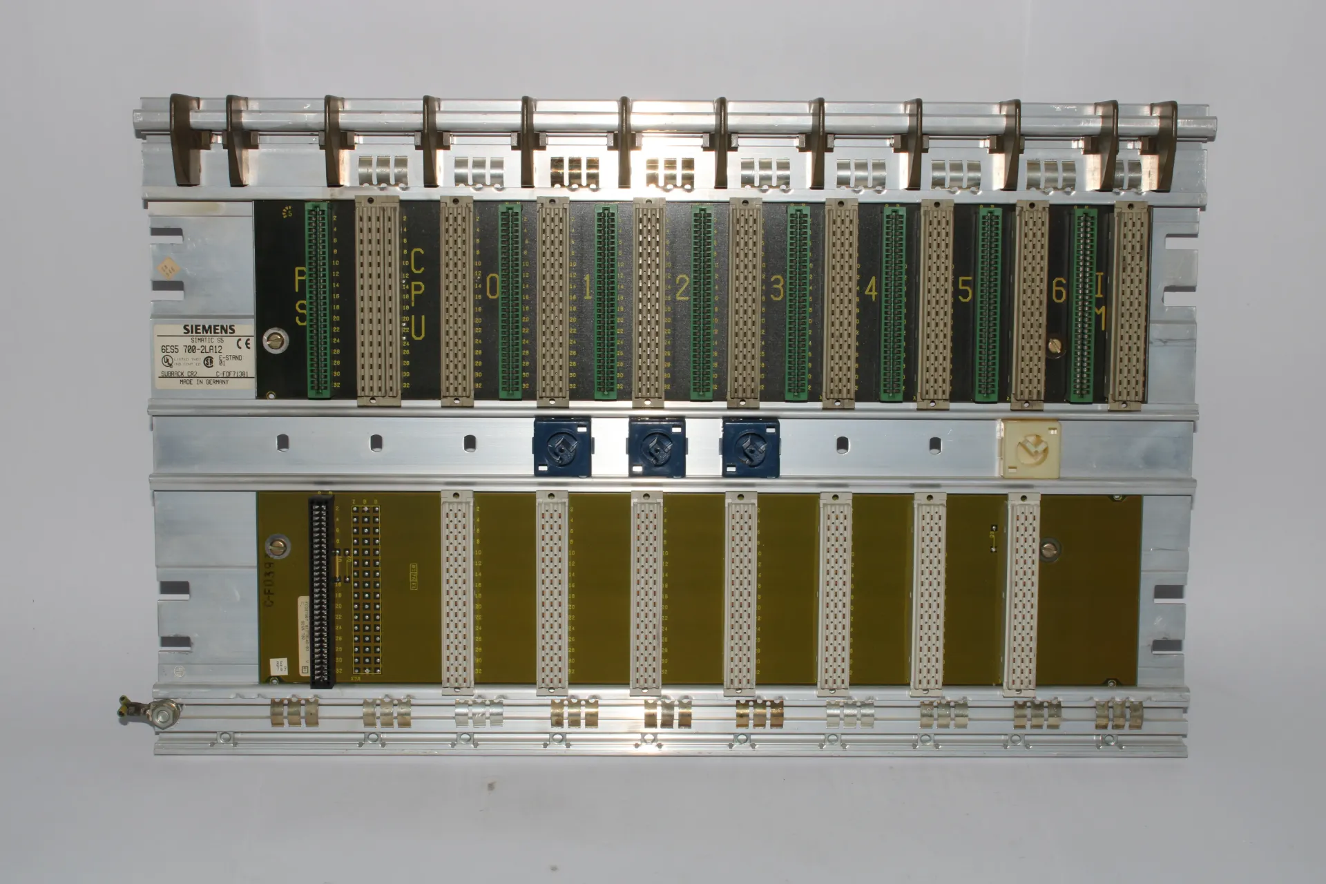 Siemens 6ES5700-2LA12 Simatic S5 Subrack CR2 