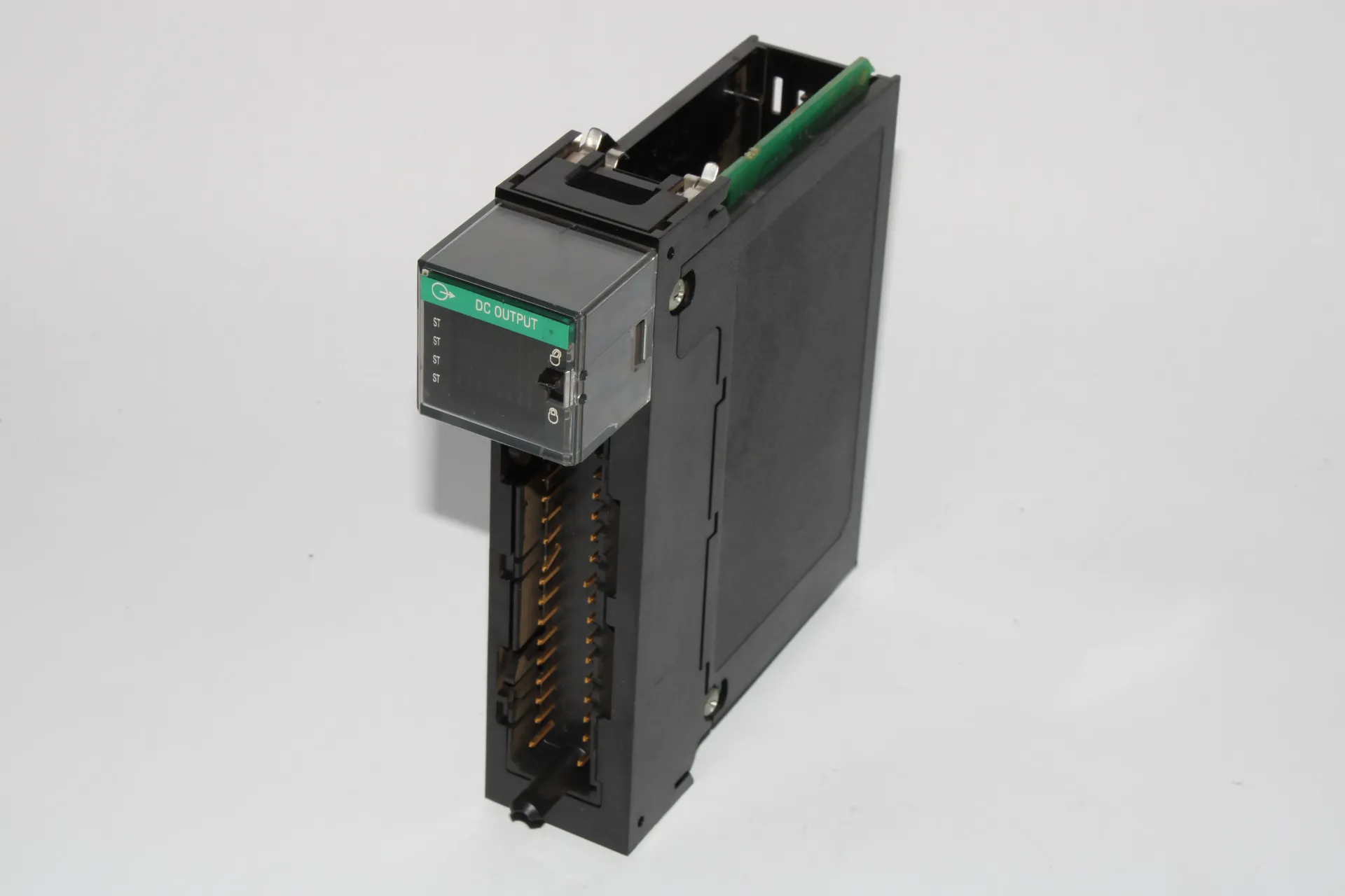 Allen-Bradley 1756-OB32/A ControlLogix 32 Pt 12/24V DC D/O Module Ser.A Rev. G01 