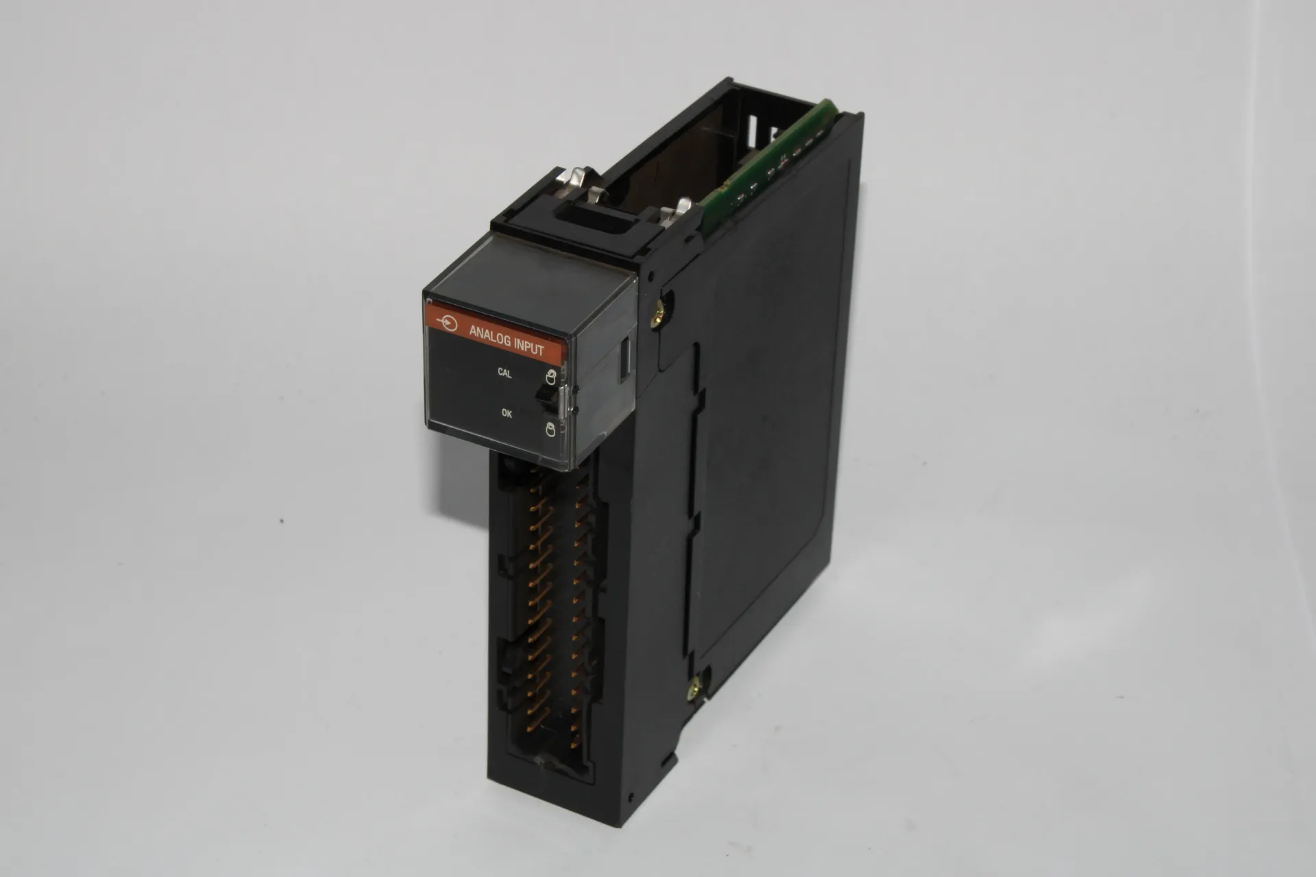 Allen-Bradley 1756-IF8/A Analog Input 10V & 4-20mA 8 Point Input Ser.A Rev.G01 