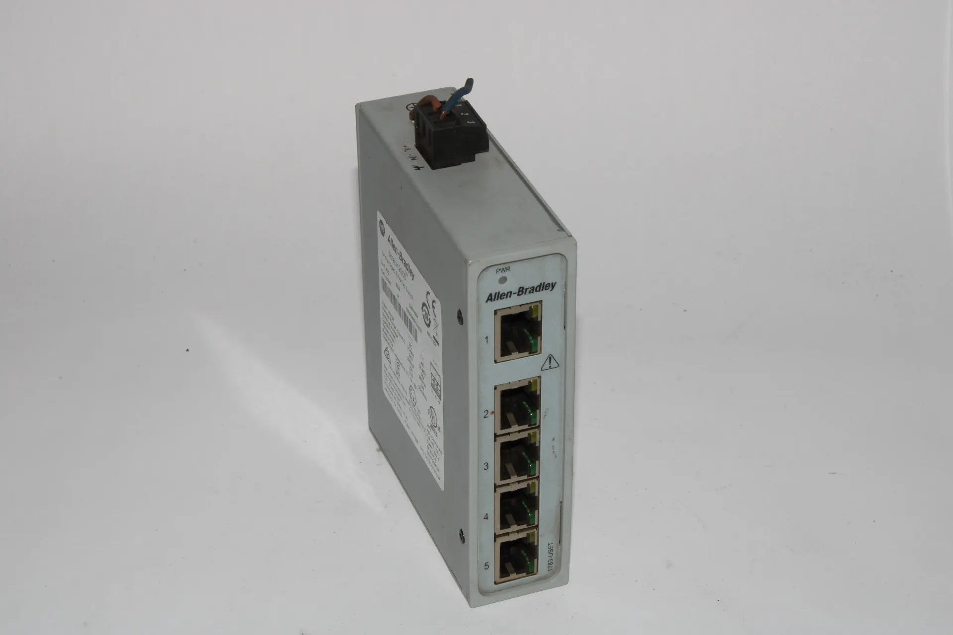 Allen-Bradley 1783-US5T Stratix2000 Unmanaged Ethernet Switch Ser.A  