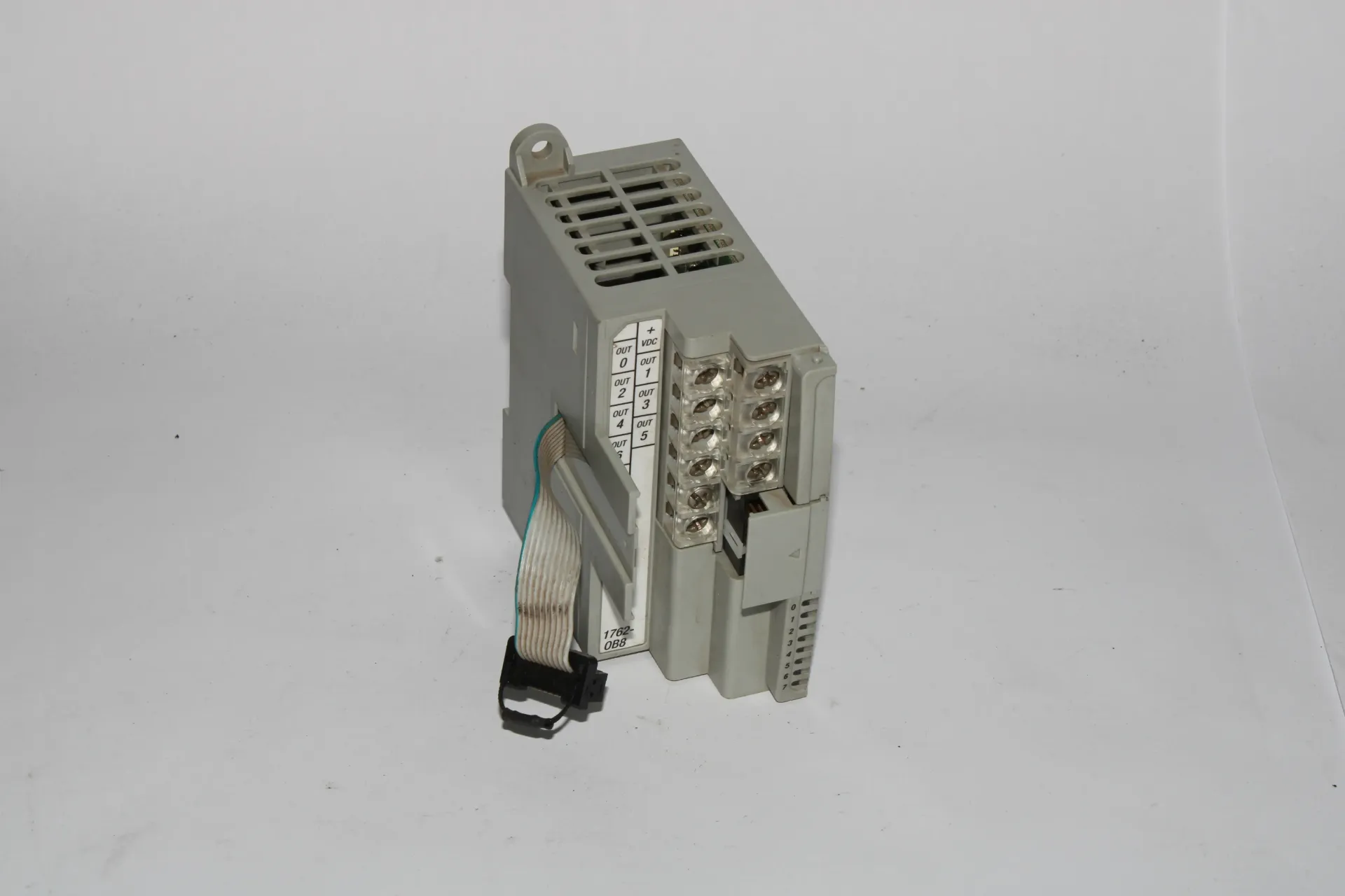 Allen-Bradley 1762-0B8 MicroLogix 8 PT 24VDC Source Output Ser.A Rev.B 