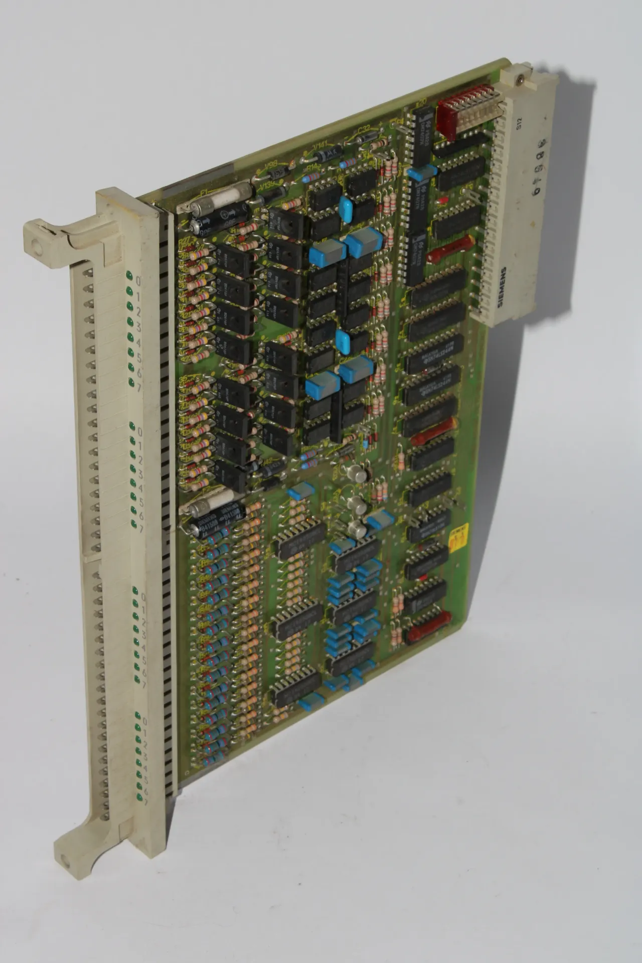 Siemens 6ES5482-3BA11 Simatic S5 Digital I/O Module 