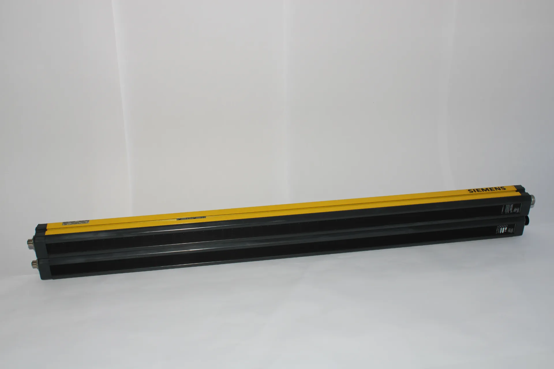 [33D] Siemens 3RG7842-4DH10 & 3RG7842-4DH11 Light Curtain Transmitter & Receiver Pair