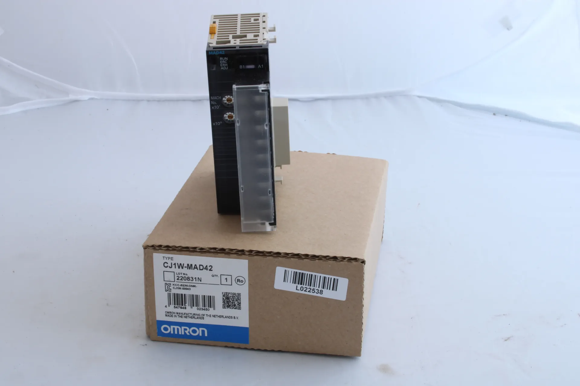 Omron CJ1W-MAD42 Analog I/O unit
