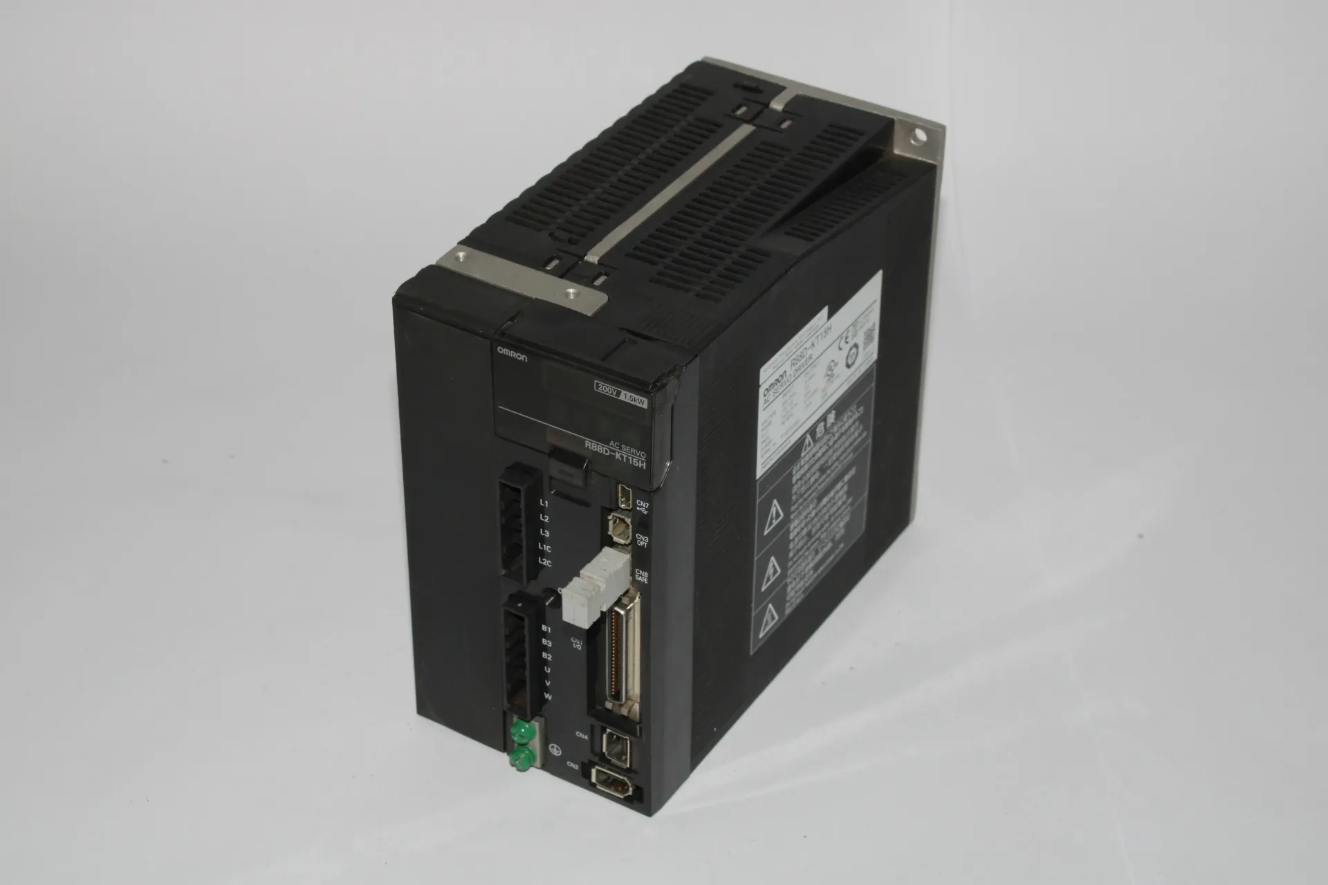 Omron R88D-KT15H AC Servo Driver