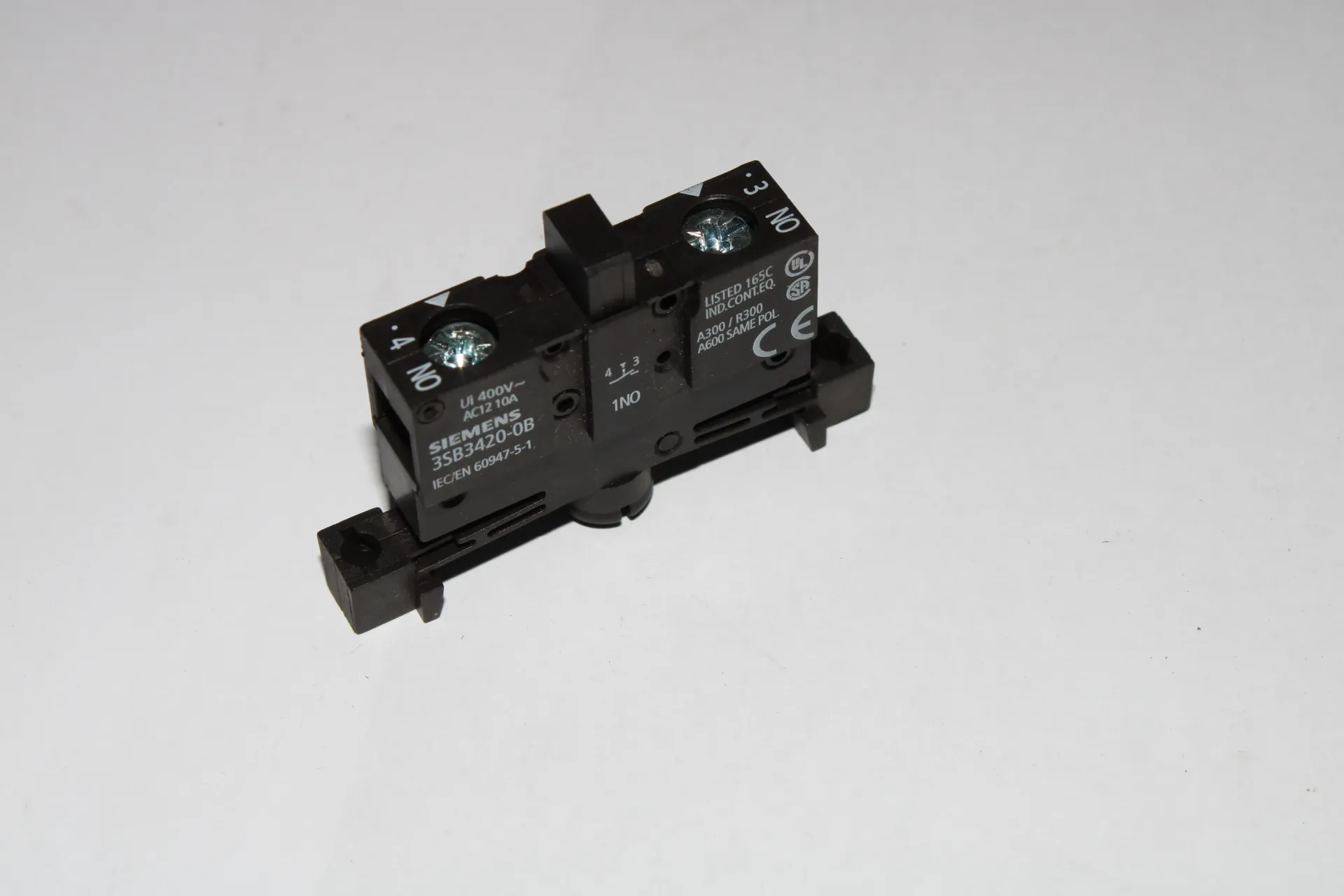 Siemens 3SB3420-0B Signum 3SB3 Contact Block