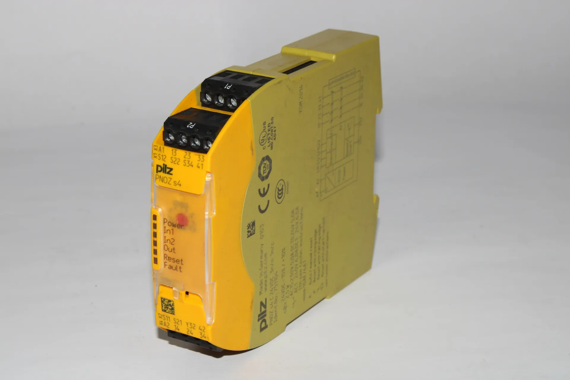 [33D] Pilz PNOZ S4 C (751104) PNOZsigma Safety Relay 