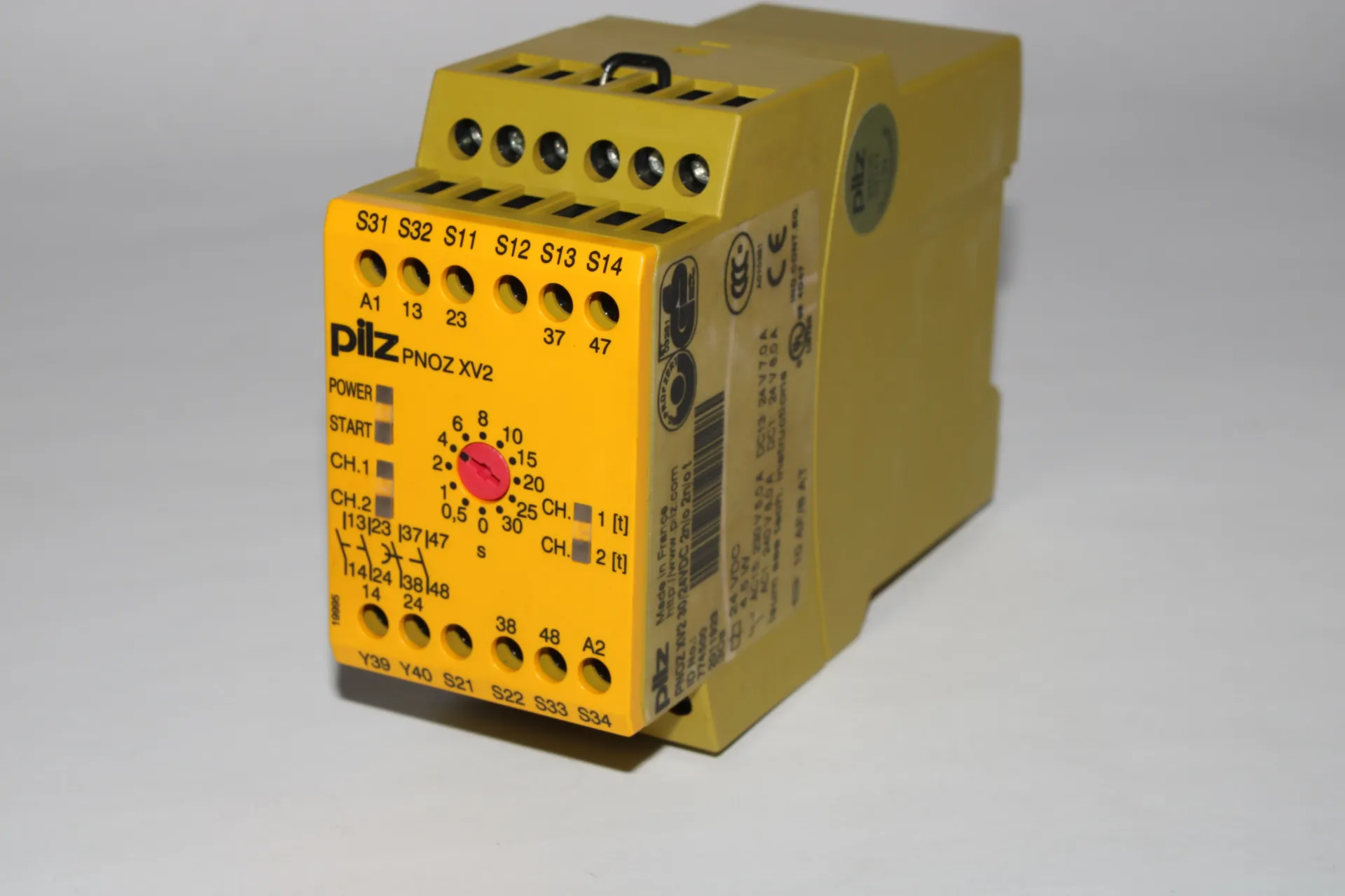 [33D] Pilz PNOZ XV2 30 (774500) Safety Relay