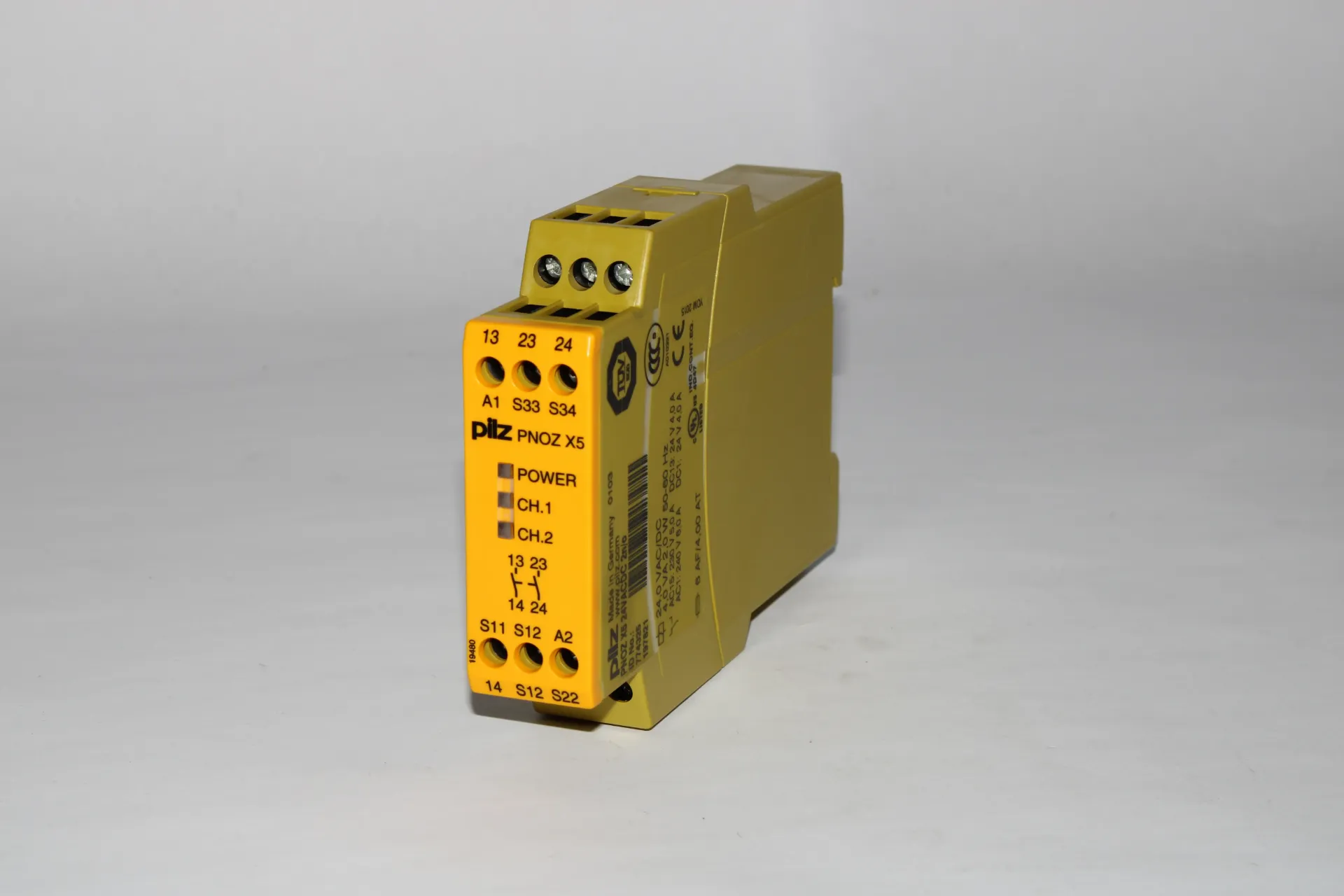 Pilz PNOZ X5 (774325) Safety Relay