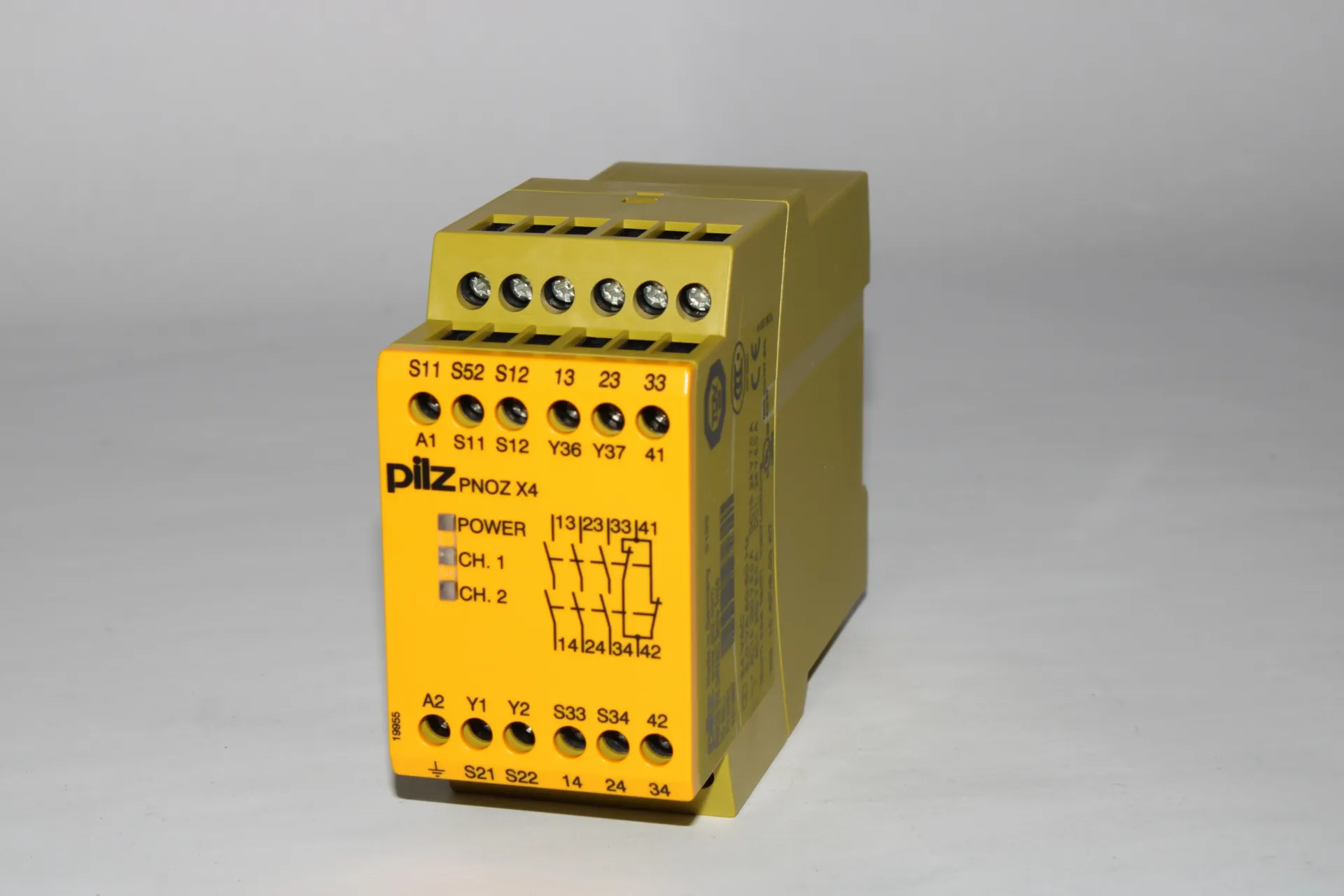 [33D] Pilz PNOZ X4 (774731) Safety Relay