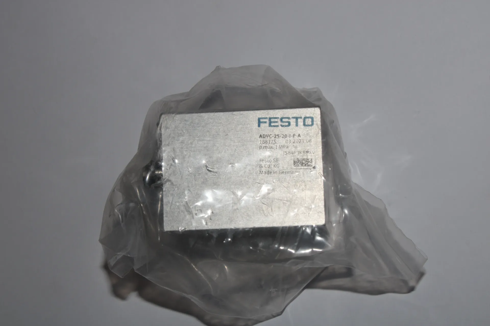 Festo ADVC-25-20-I-P-A (188175) Compact Double-acting Short-stroke Pneumatic Cylinder 