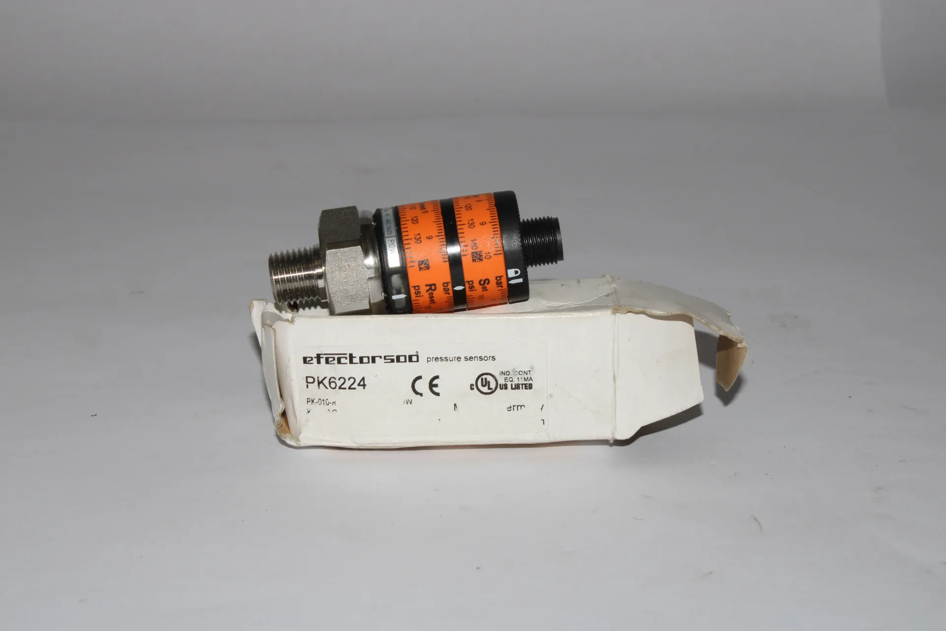 [34A Box 1] IFM PK6224 Efector 500 Compact Electronic Pressure Switch